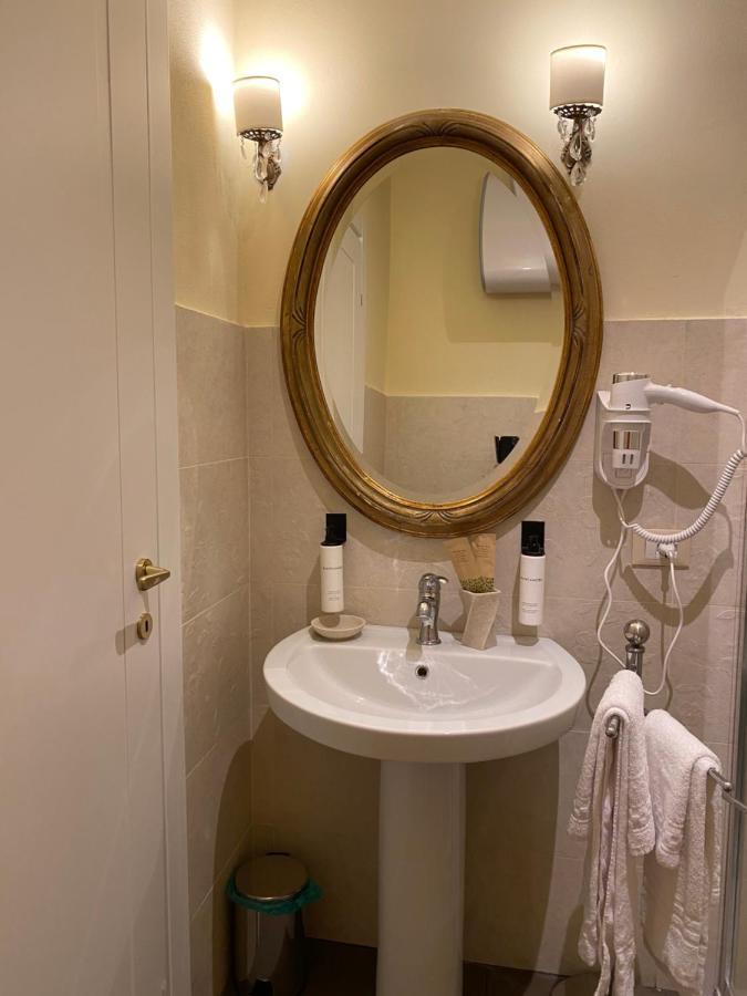 Hotel Palazzo Lari Sarzana Exteriér fotografie