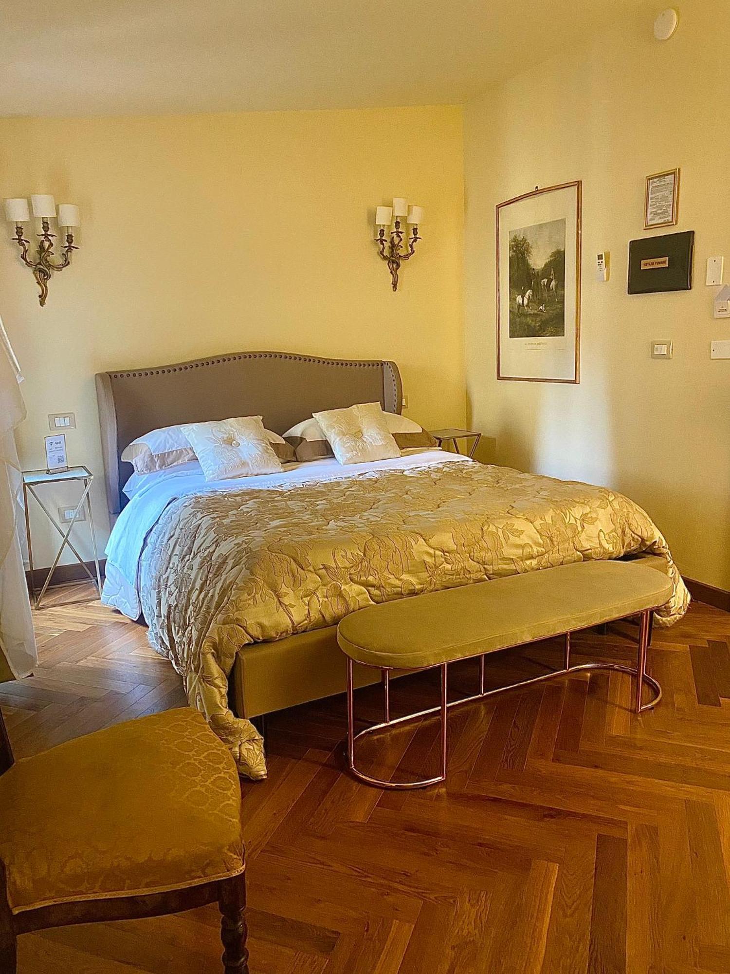 Hotel Palazzo Lari Sarzana Exteriér fotografie