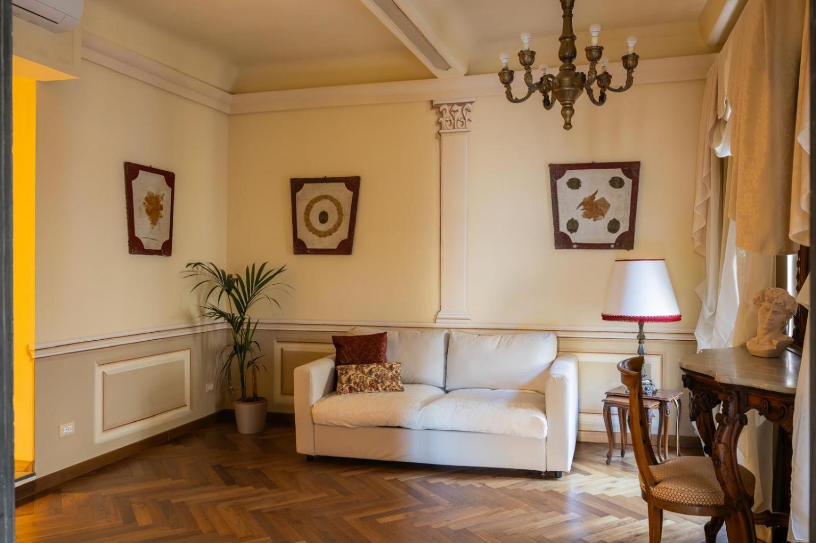 Hotel Palazzo Lari Sarzana Exteriér fotografie
