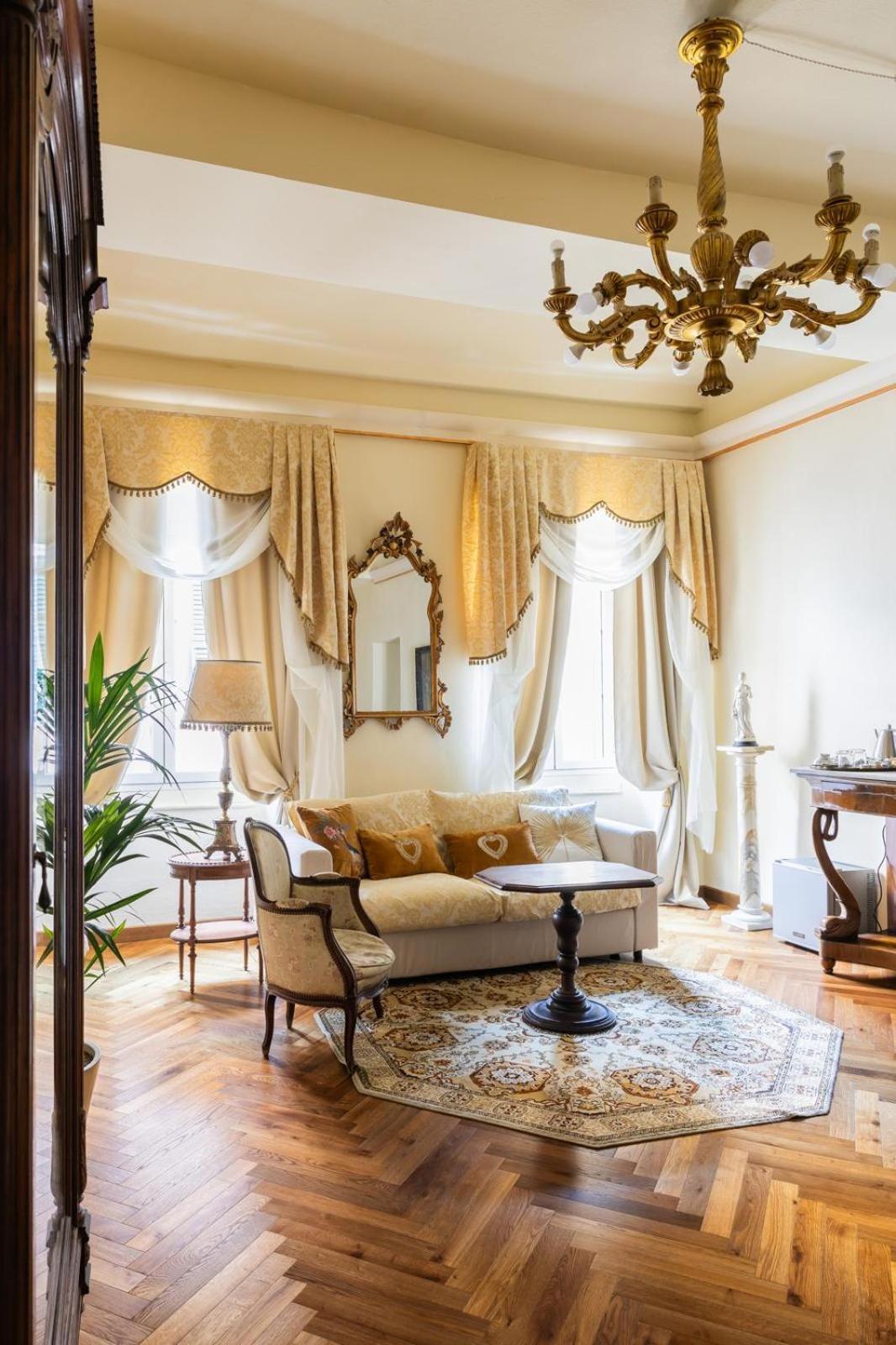 Hotel Palazzo Lari Sarzana Exteriér fotografie