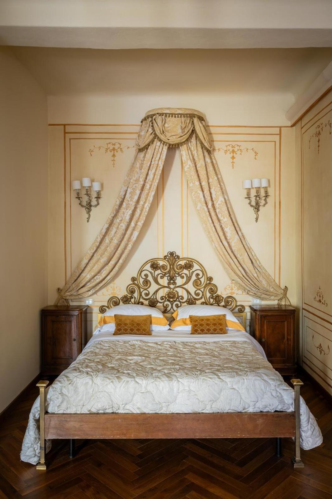 Hotel Palazzo Lari Sarzana Exteriér fotografie