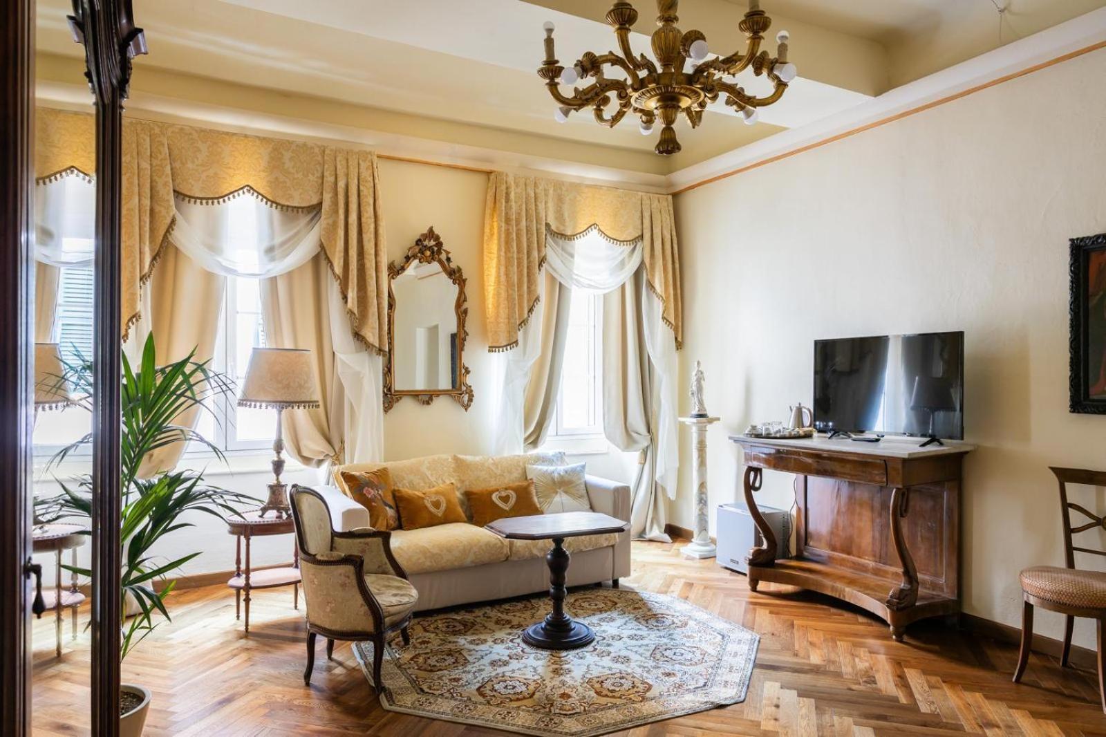 Hotel Palazzo Lari Sarzana Exteriér fotografie
