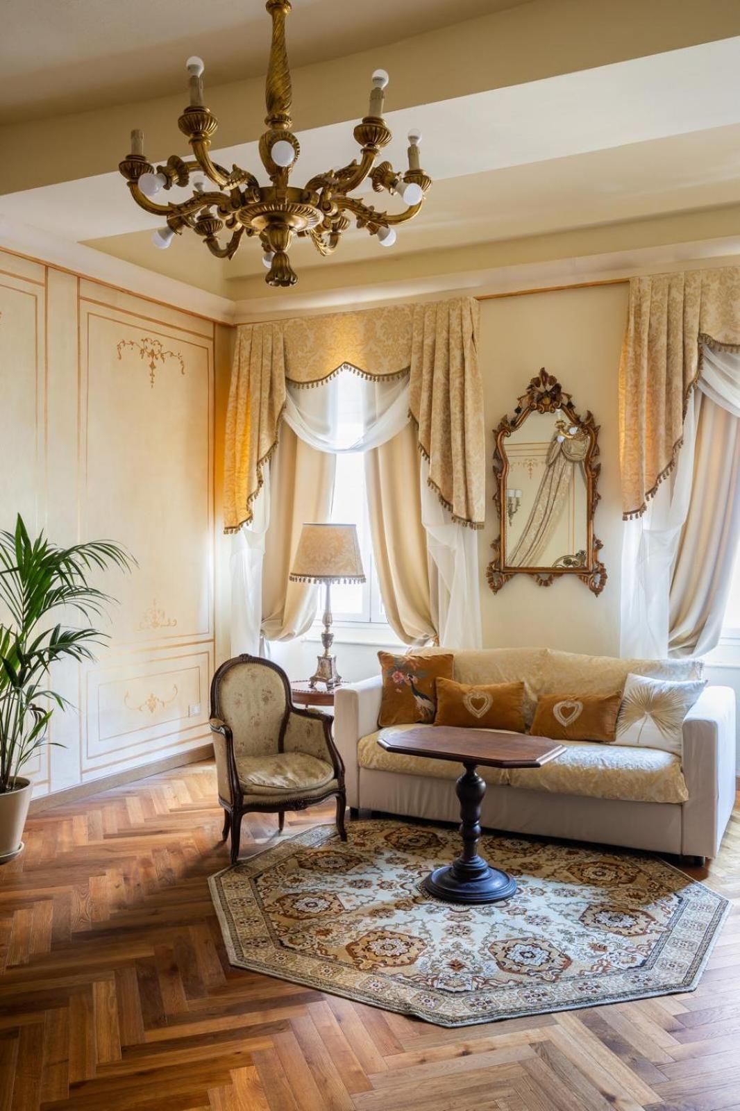Hotel Palazzo Lari Sarzana Exteriér fotografie