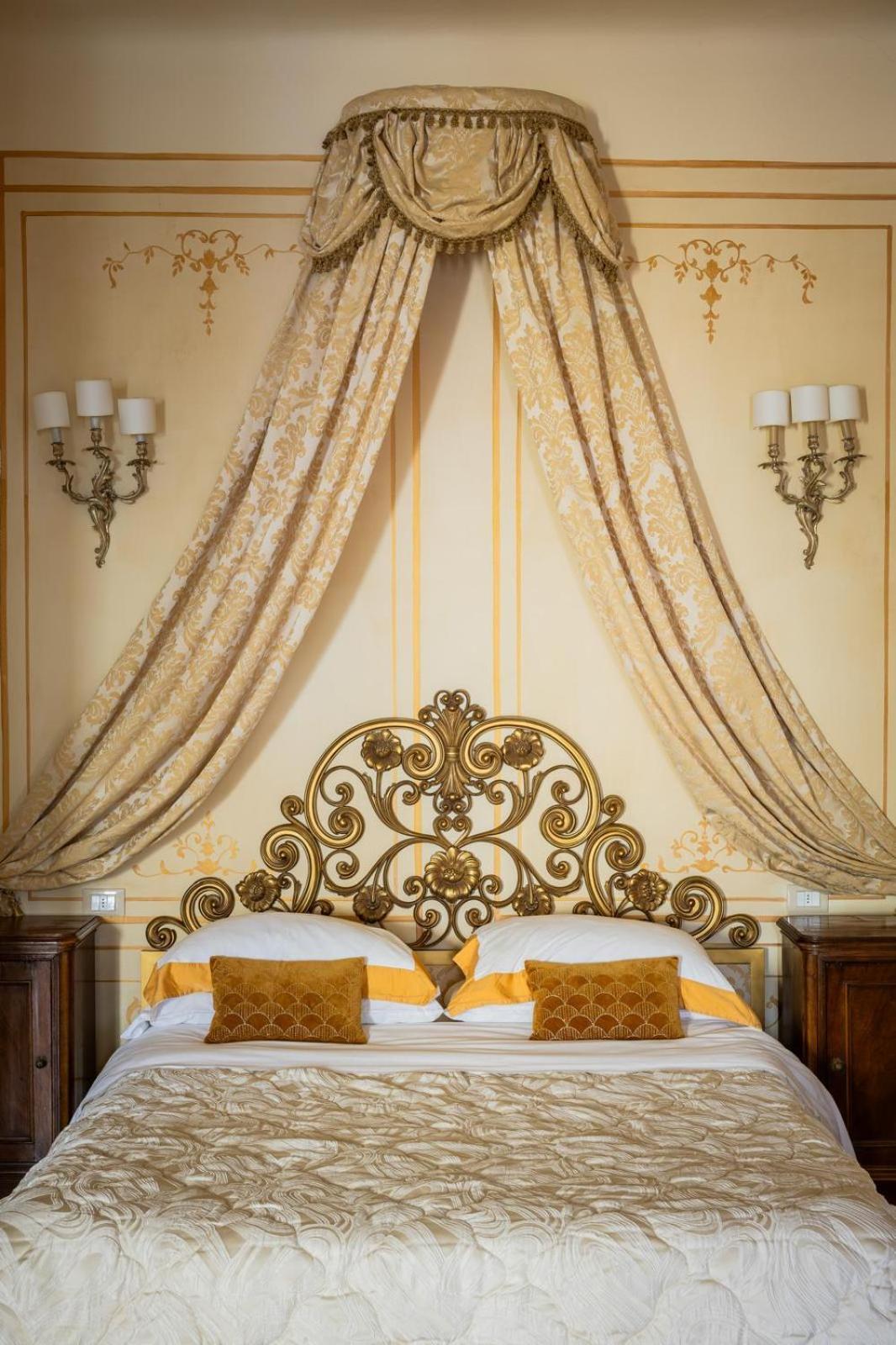 Hotel Palazzo Lari Sarzana Exteriér fotografie